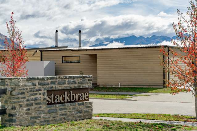 2 Stackbrae Avenue Wanaka_1