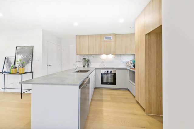 23 & 25 Sullivan Avenue Mangere Bridge_4