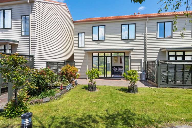 89/1 Ambrico Place New Lynn_10