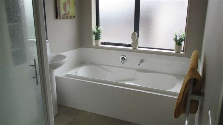 9 Ford Mews Springston_7