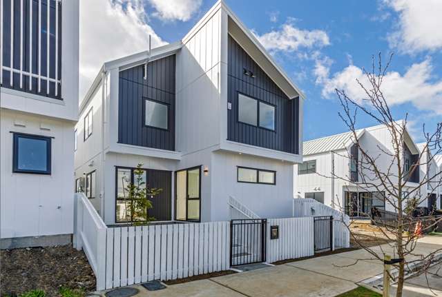 Spacious Family Home with 5 Bedrooms & 4.5 Bathrooms