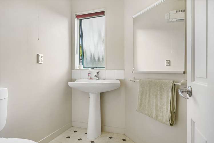 63 James Cook Drive Welcome Bay_19