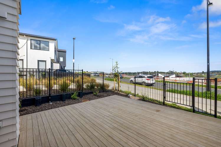 5/9 Bronzewater Drive Silverdale_11