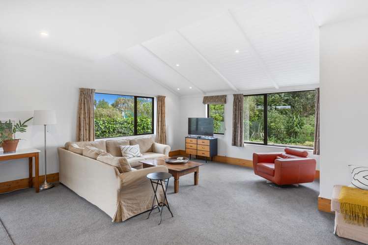 7 Dodds Crescent Otaki Beach_13