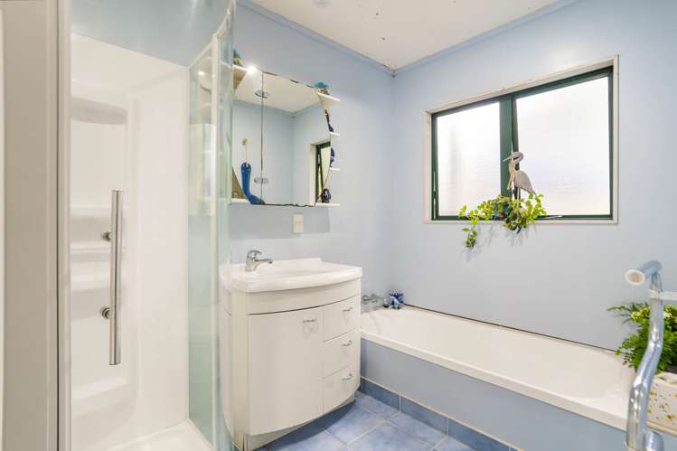 106 Laingholm Drive Laingholm_16