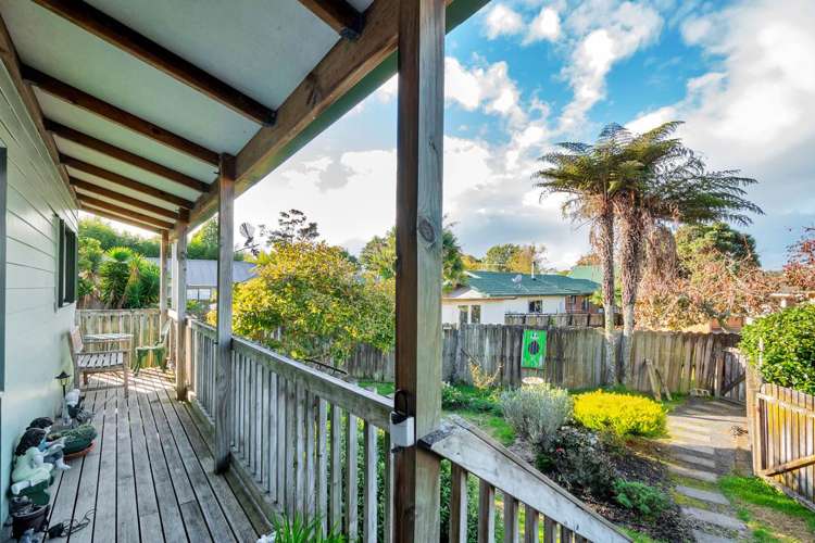 332 Glengarry Road Glen Eden_18