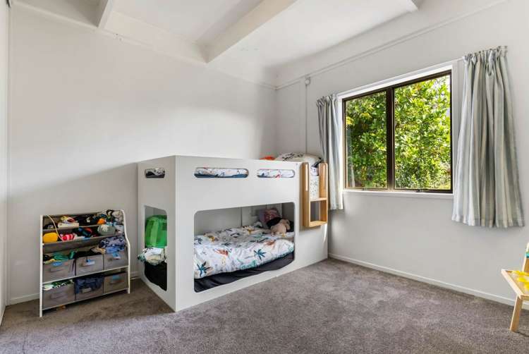 605 East Coast Road Browns Bay_11