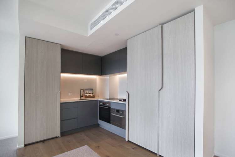 801/10 Commerce Street City Centre_3