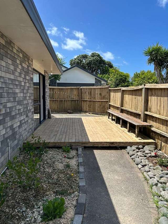 Sunny 4 Bedroom House to Rent in Beachlands