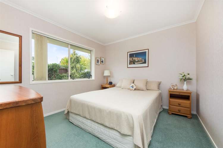 2/35 Headcorn Place Botany Downs_10