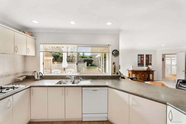 8 Pat Oconnor Place Manurewa_6