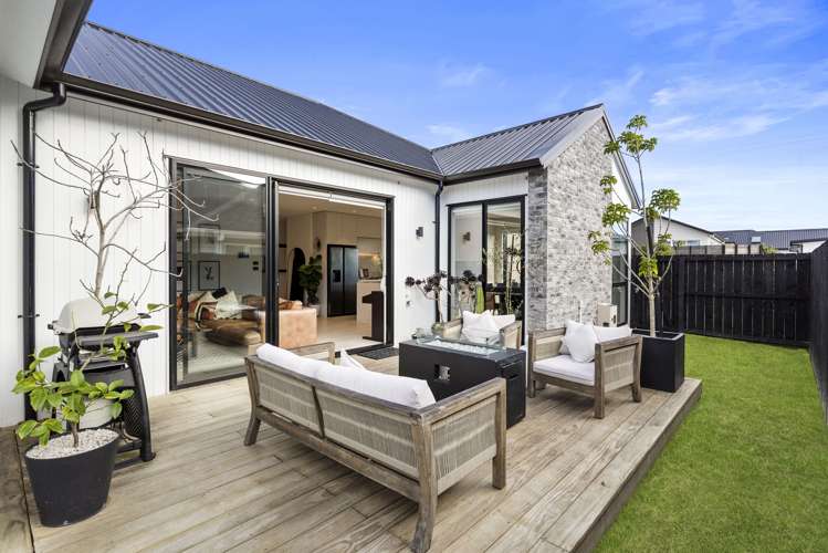 7 Betsy Lane Wainui_3