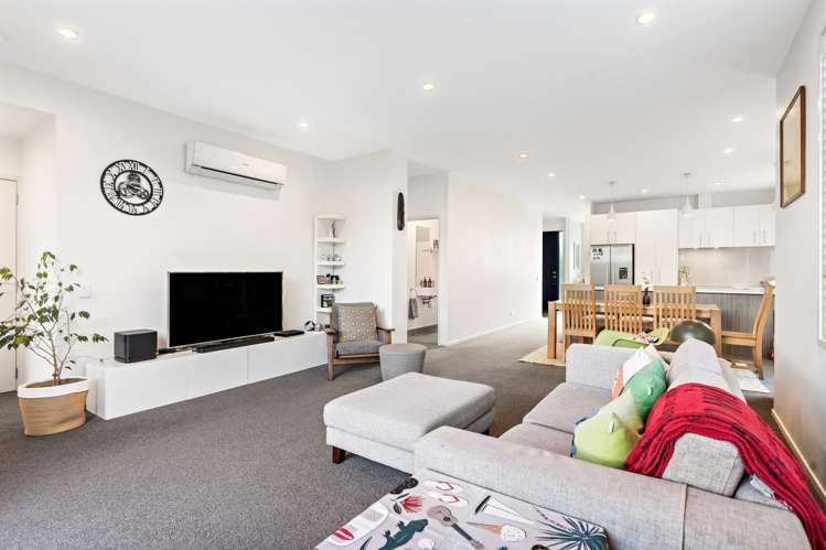 11B Castledine Crescent_3