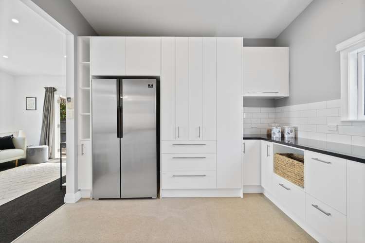 203 Sutherland Road Lyall Bay_7