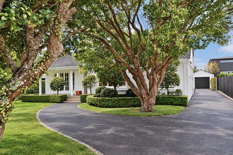 770 River Road Chartwell_5
