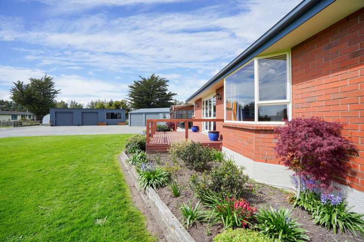 381 Bay Road West Plains_34