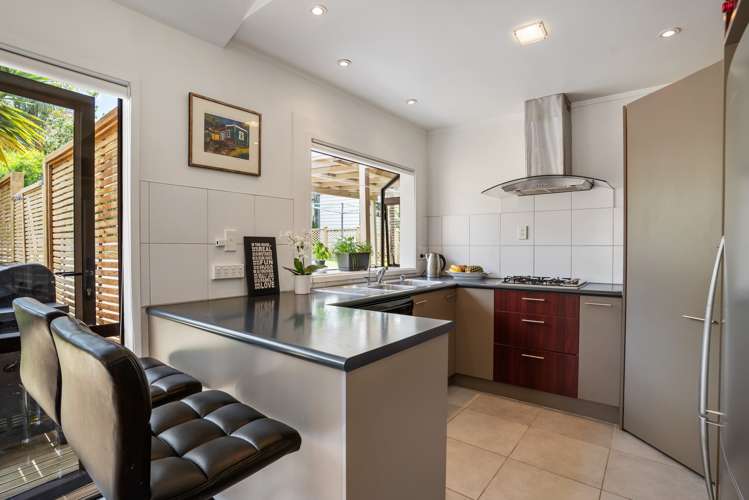 4 Fitzwilliam Drive Torbay_9