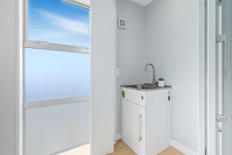 Units 1- 4/89 Jerrold Street North Addington_20