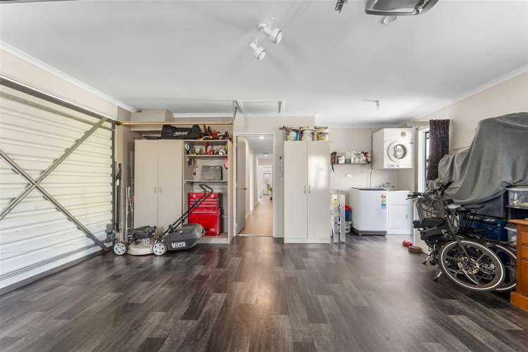 9 Vining Crescent Stoke_23