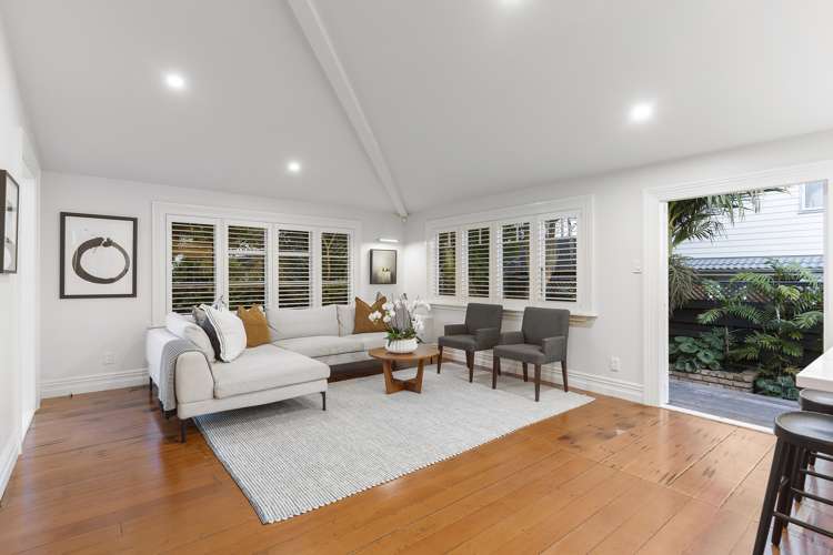 72 The Drive Epsom_9