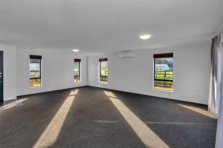 33 Ocean View Rise Ruakaka_8