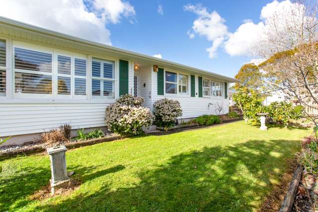 Fully Fenced Freehold 673m2(approx) on Crocombe