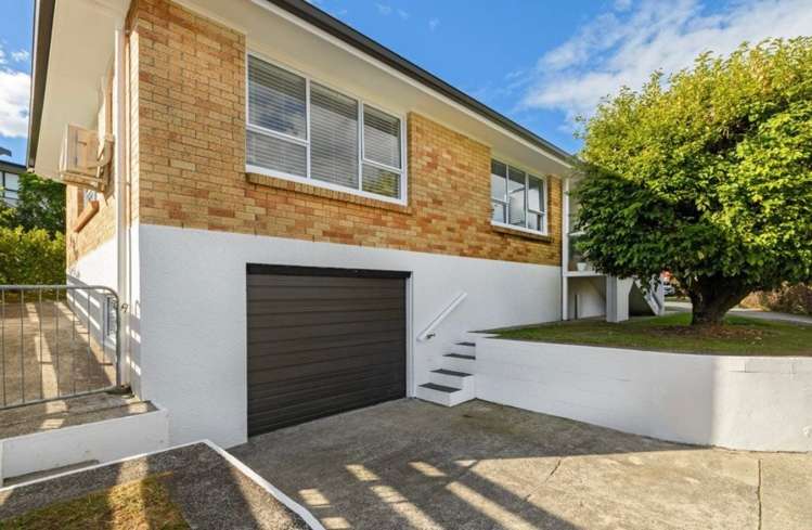 24 Warwick Place Brookfield_1