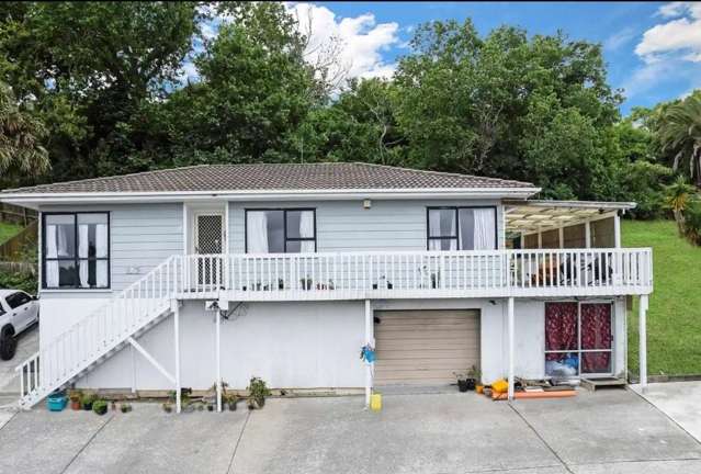 Spacious 3-Bedroom Home with Park View