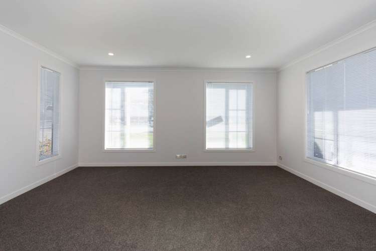 90 Colonial Drive Silverdale_5