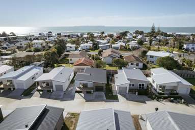 Emerald Shores Lifestyle Village_1