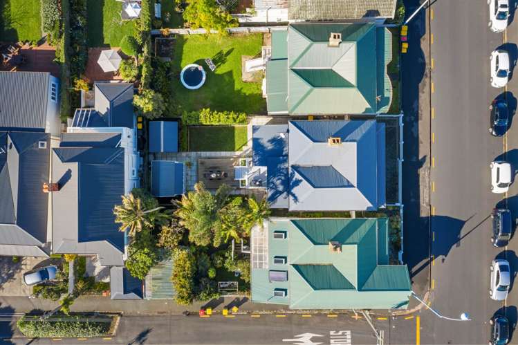 31 Queens Parade Devonport_48