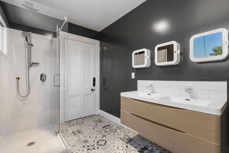 32 High Street Leeston_11