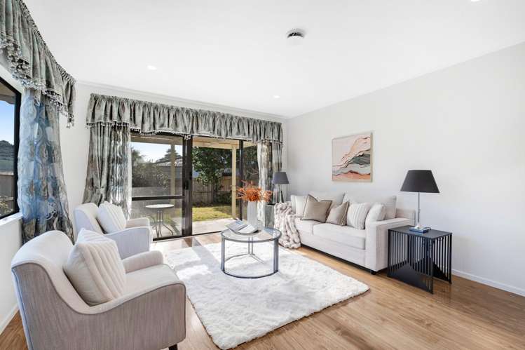 2/9 Bernie Edwards Place Botany Downs_3