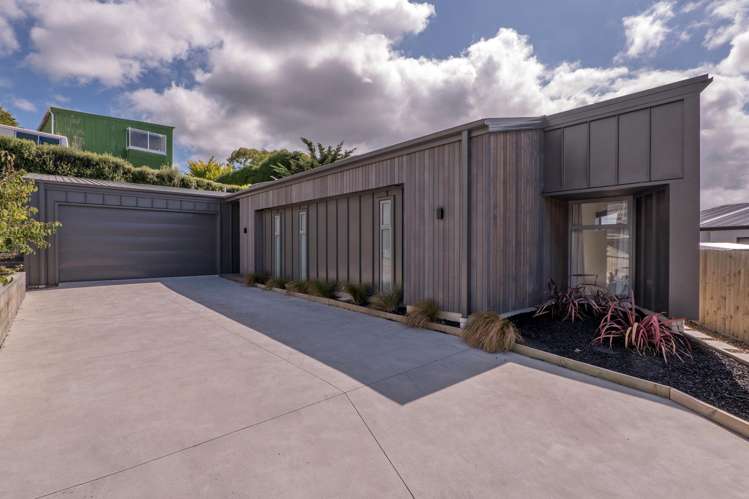 13 Barnfields Close Kennedys Bush_24