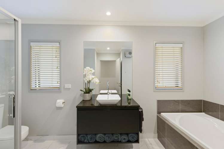 1216 Egmont Road Egmont Village_18