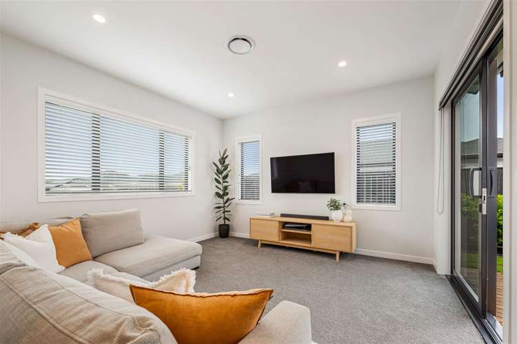 43 Siren Street Wainui_11