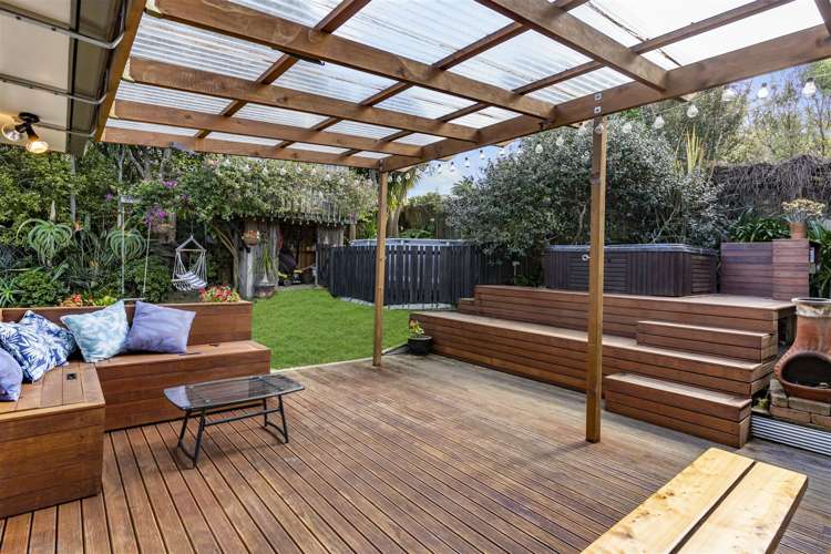 7 Woodhams Street Beach Haven_6