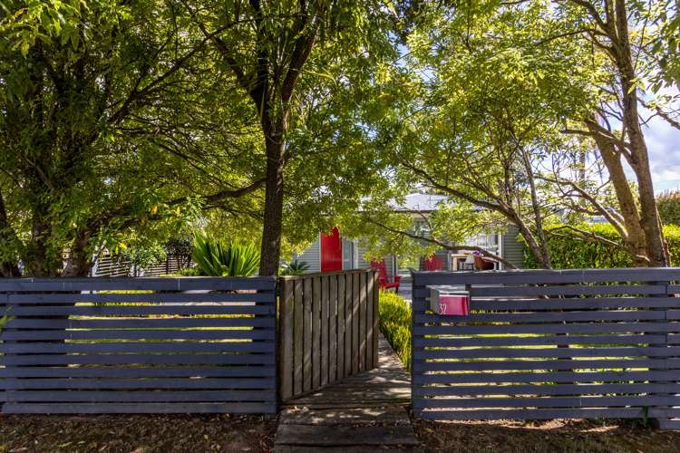 32 Queen Mary Avenue New Lynn_15