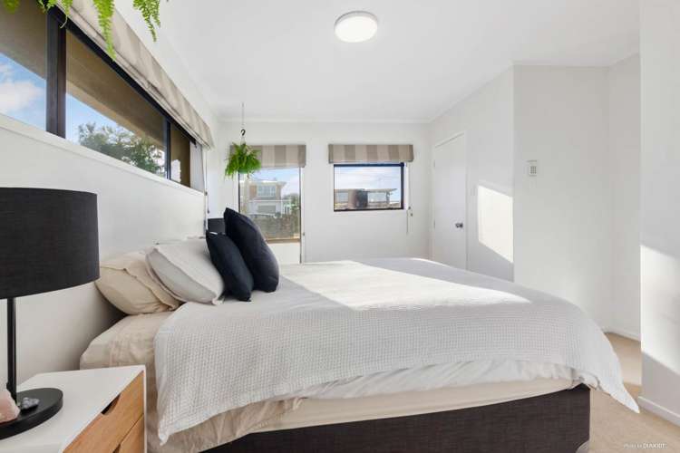 219 Royal Road Massey_6