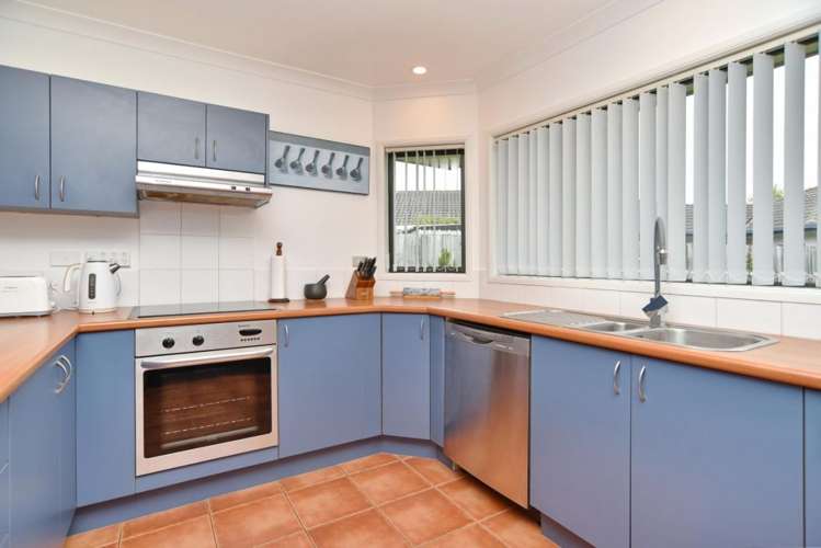 17 Cayman Close Shirley_4