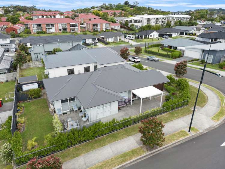 6 Taikura Avenue Red Beach_24