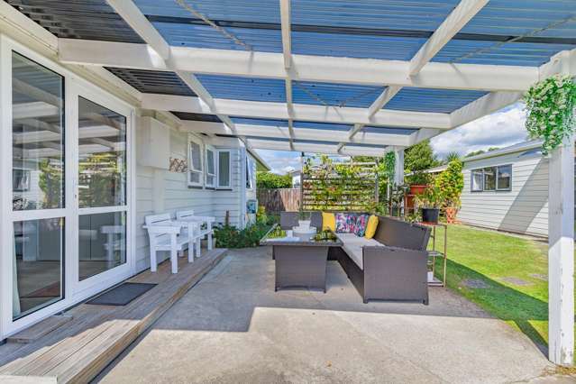 Three Bedroom Home + Sleepout With Ensuite
