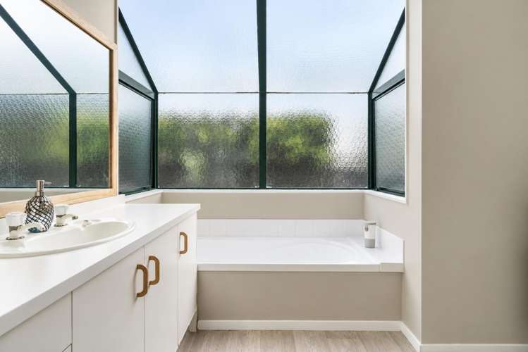 30 Kane Road Papamoa Beach_11