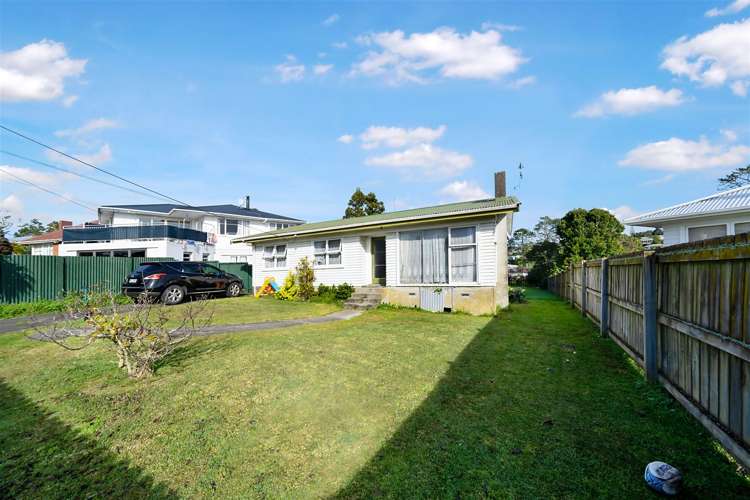 8 Glen Marine Parade Glendene_9
