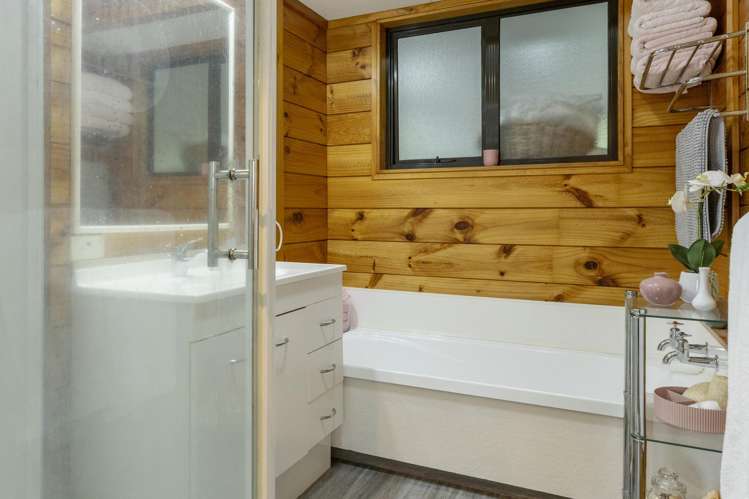 7 Korimako Road Waipahihi_6