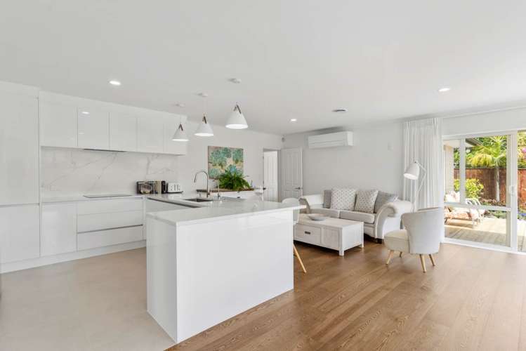 21 Newbliss Crescent East Tamaki Heights_12