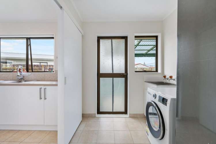 7 Cargill Grove Kelvin Grove_15