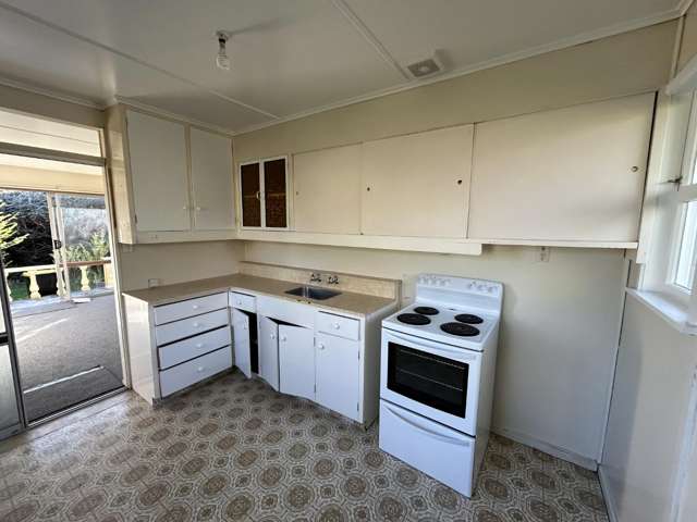 2/12 Cornwall Place 10816_3