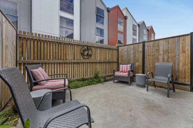 8/20 Henderson Street Mornington_3