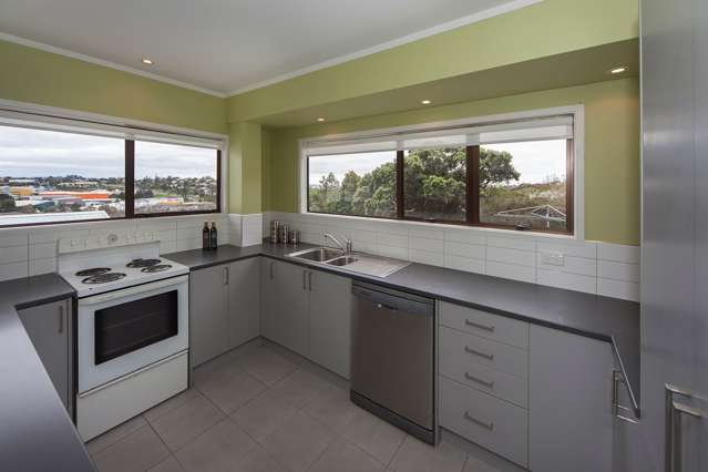 1/12 Moera Place Stanmore Bay_2